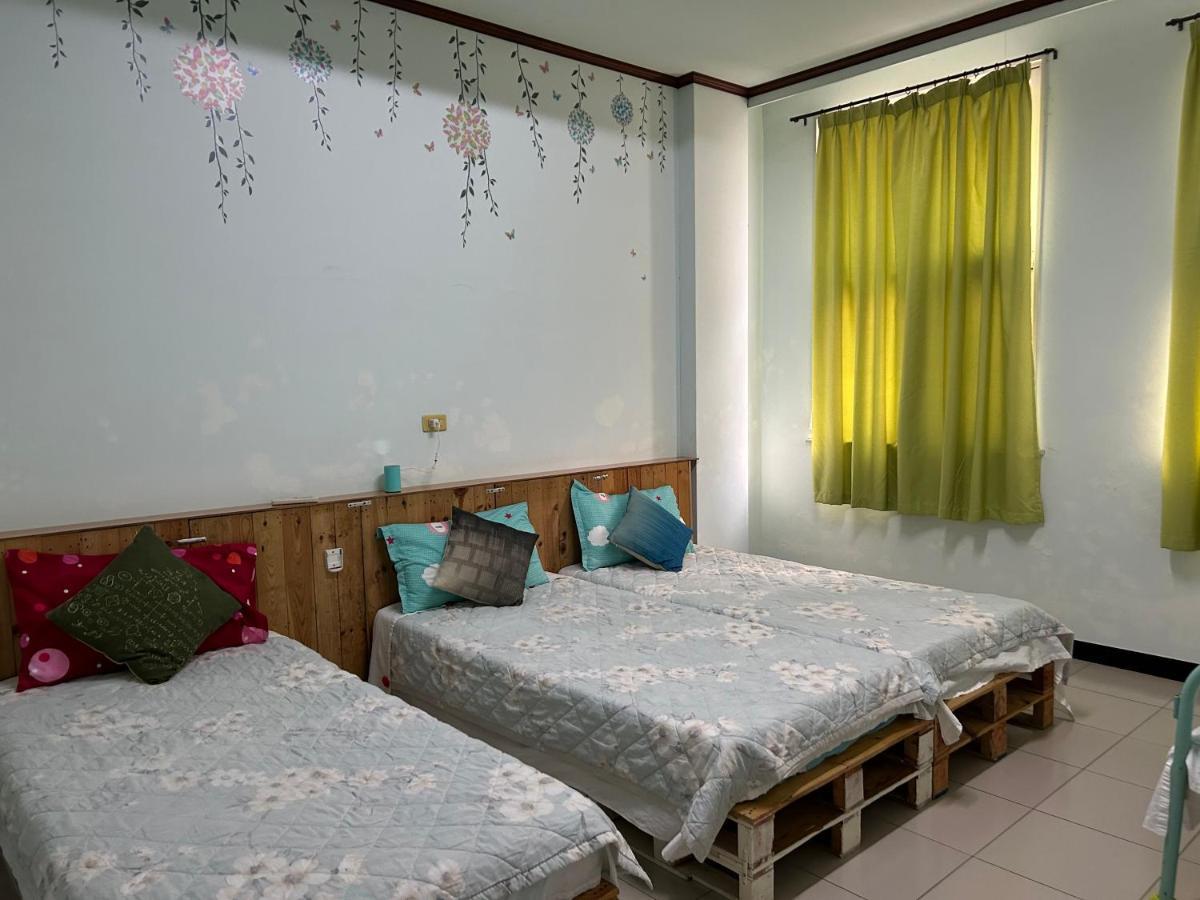 Golden House Apartamento Tainan Exterior foto